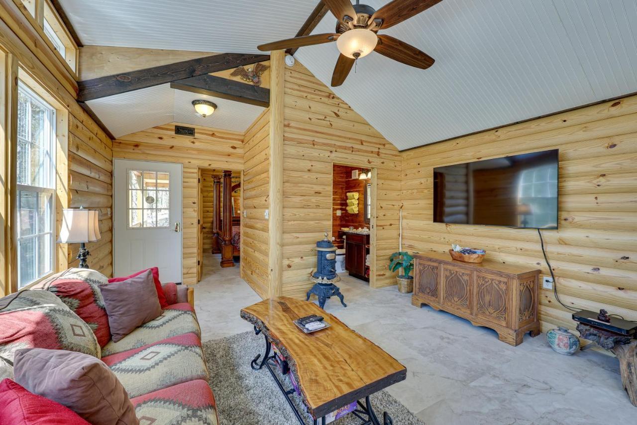 Cliffside Eureka Springs Cabin With Beaver Lake View Exterior photo